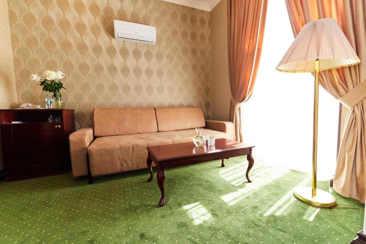 Arcadia Plaza Hotel Odessa Eksteriør billede