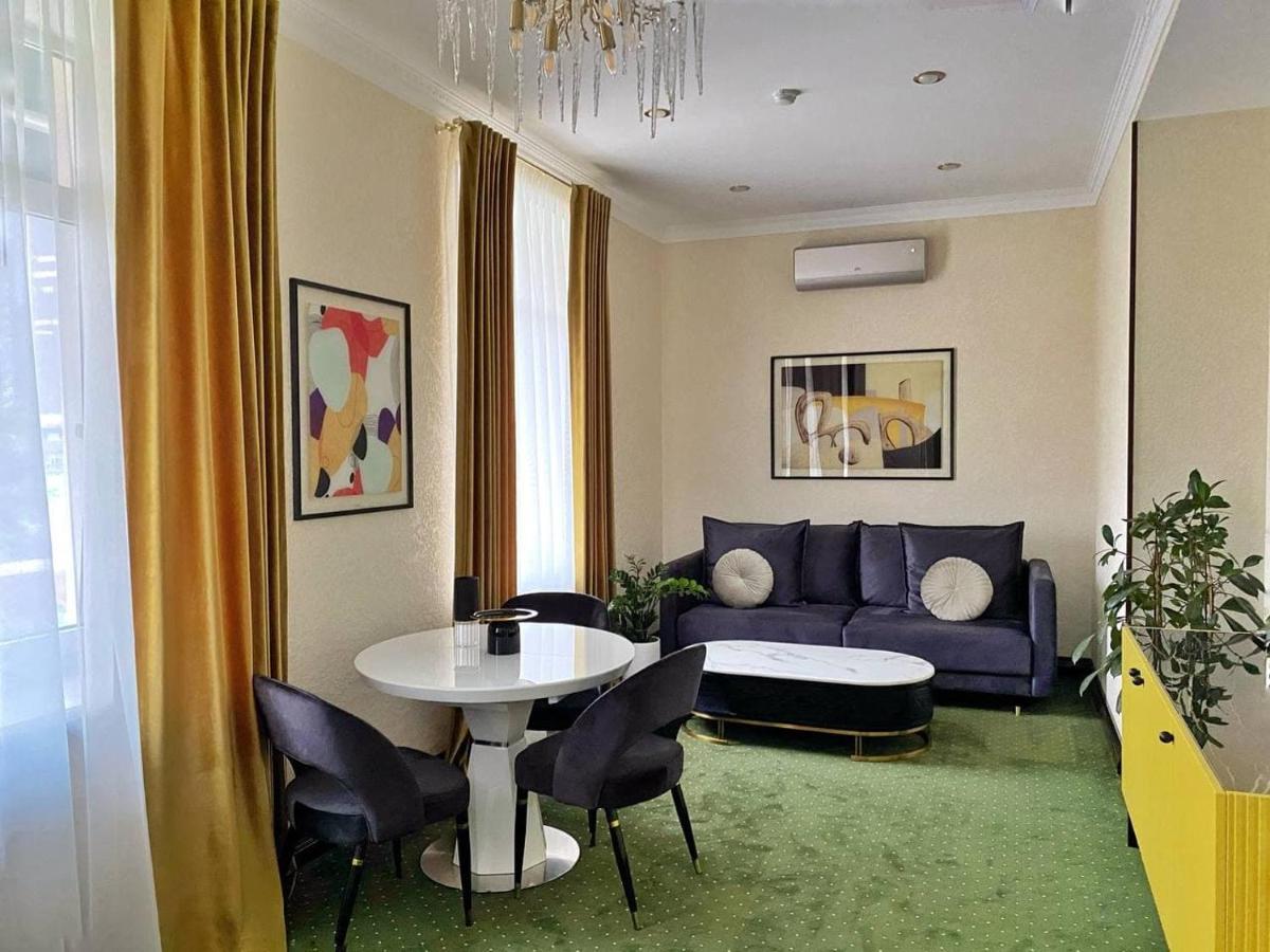 Arcadia Plaza Hotel Odessa Eksteriør billede